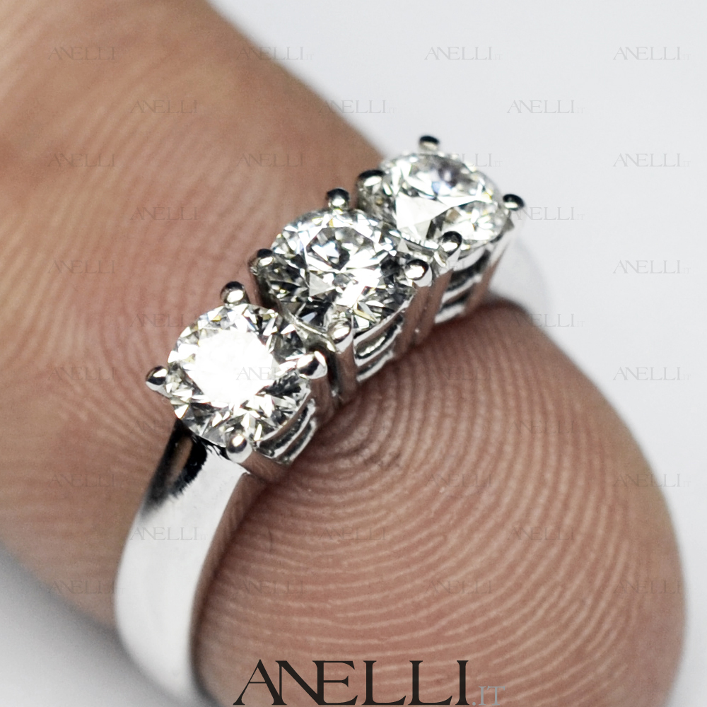 anello-trilogy-0-90-ct-colore-d-purezza-if-6
