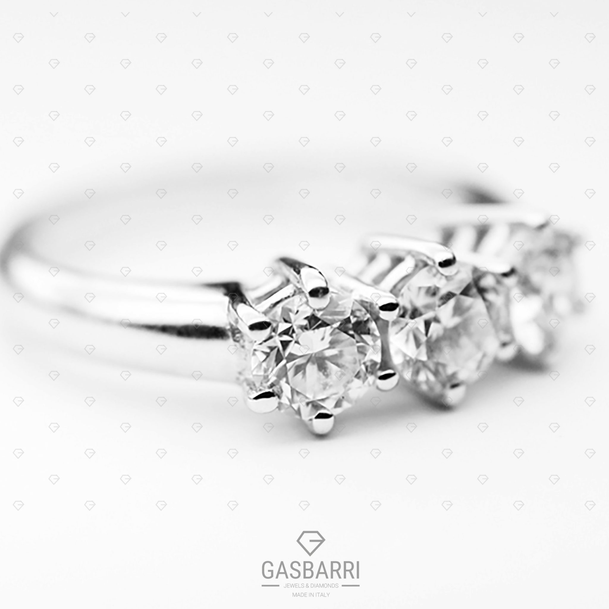 anello-trilogy-1-35-carati-colore-g-purezza-vs1-1