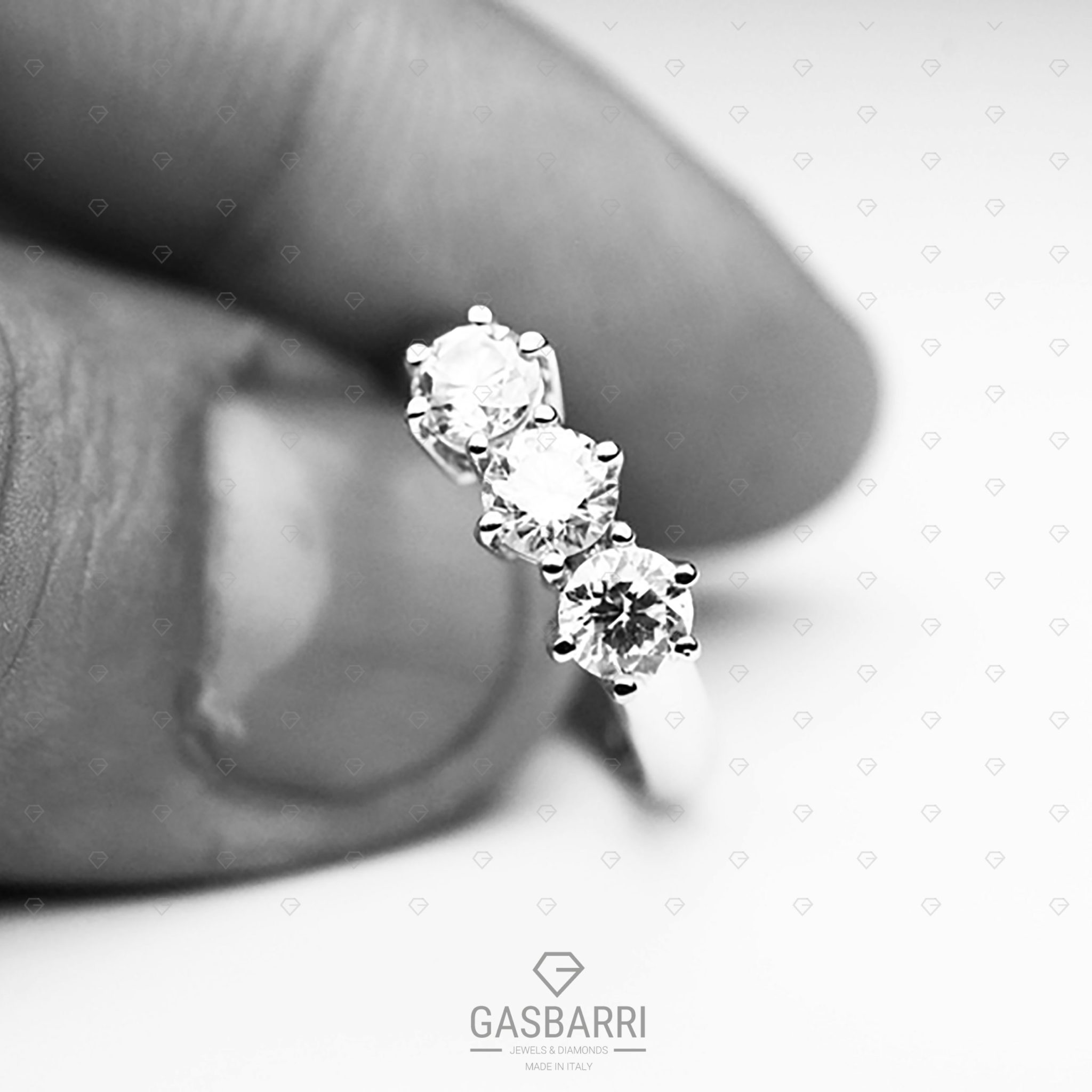 anello-trilogy-1-35-carati-colore-g-purezza-vs1-6
