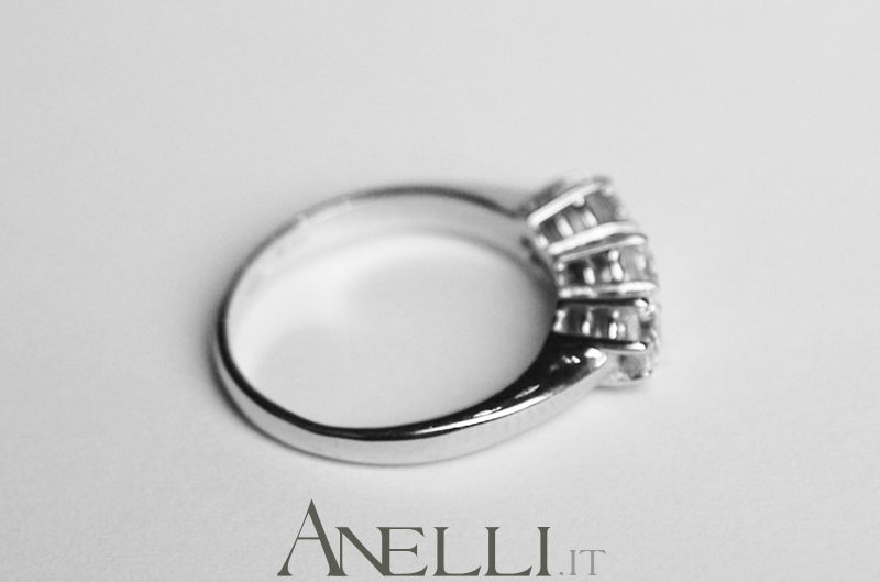 anello-trilogy-classico-0-75-carati-f-vs1-4