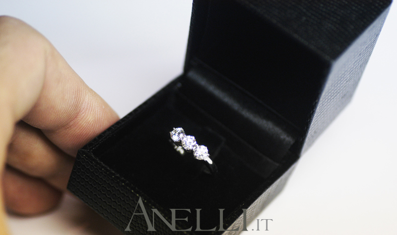 anello-trilogy-classico-0-75-carati-f-vs1-7