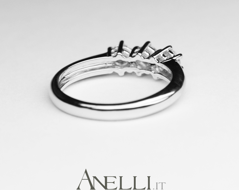 anello-trilogy-con-diamante-0-75-carati-e-if-5