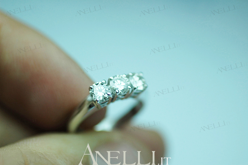 anello-trilogy-da-un-carato1