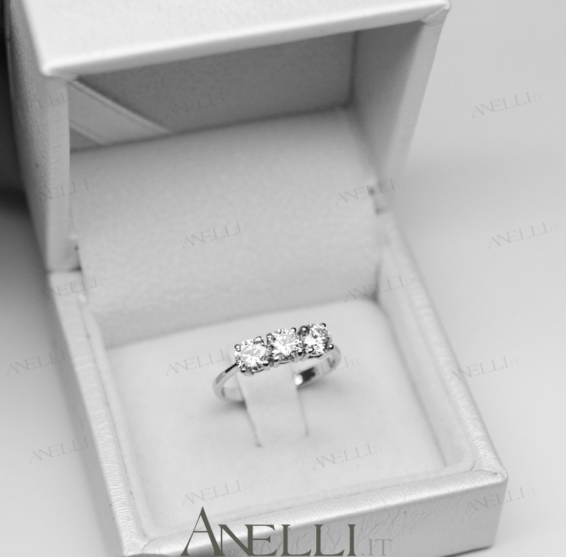anello-trilogy-di-1-carato-e-vs1-11