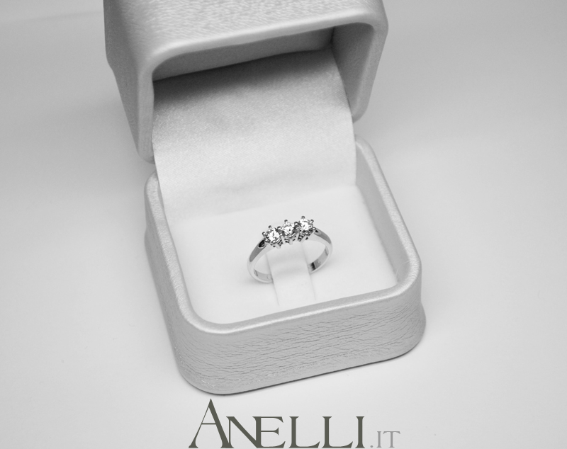 anello-trilogy-diamanti-0-60-carati-f-vvs1-4