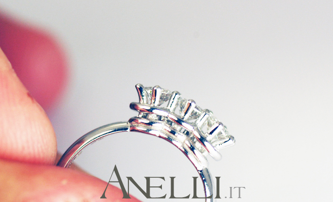anello-trilogy-elegante-0-75-carati-f-vvs1-7_1