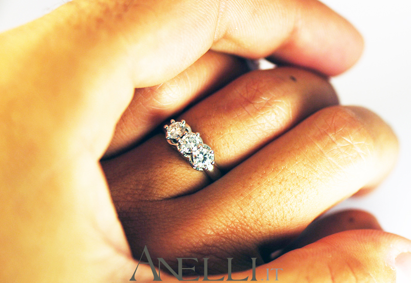 anello-trilogy-elegante-0-75-carati-f-vvs1-9_1