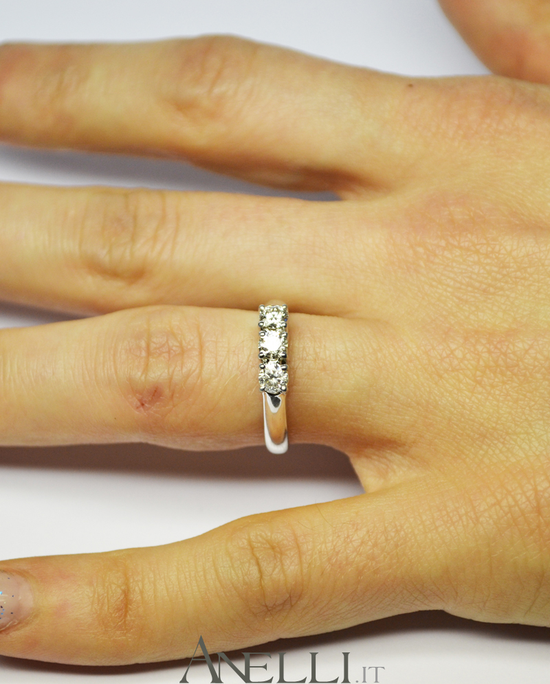 anello-trilogy-mezzo-carato-0-51-f-vvs1-5
