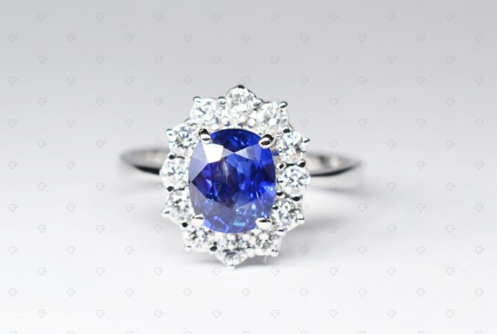 anello-zaffiro-blu-e-diamanti-1
