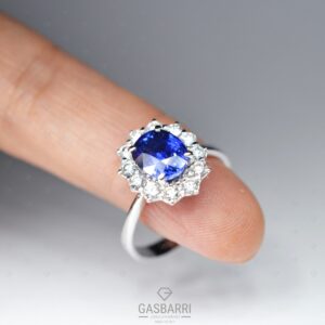 anello-zaffiro-blu-e-diamanti-2