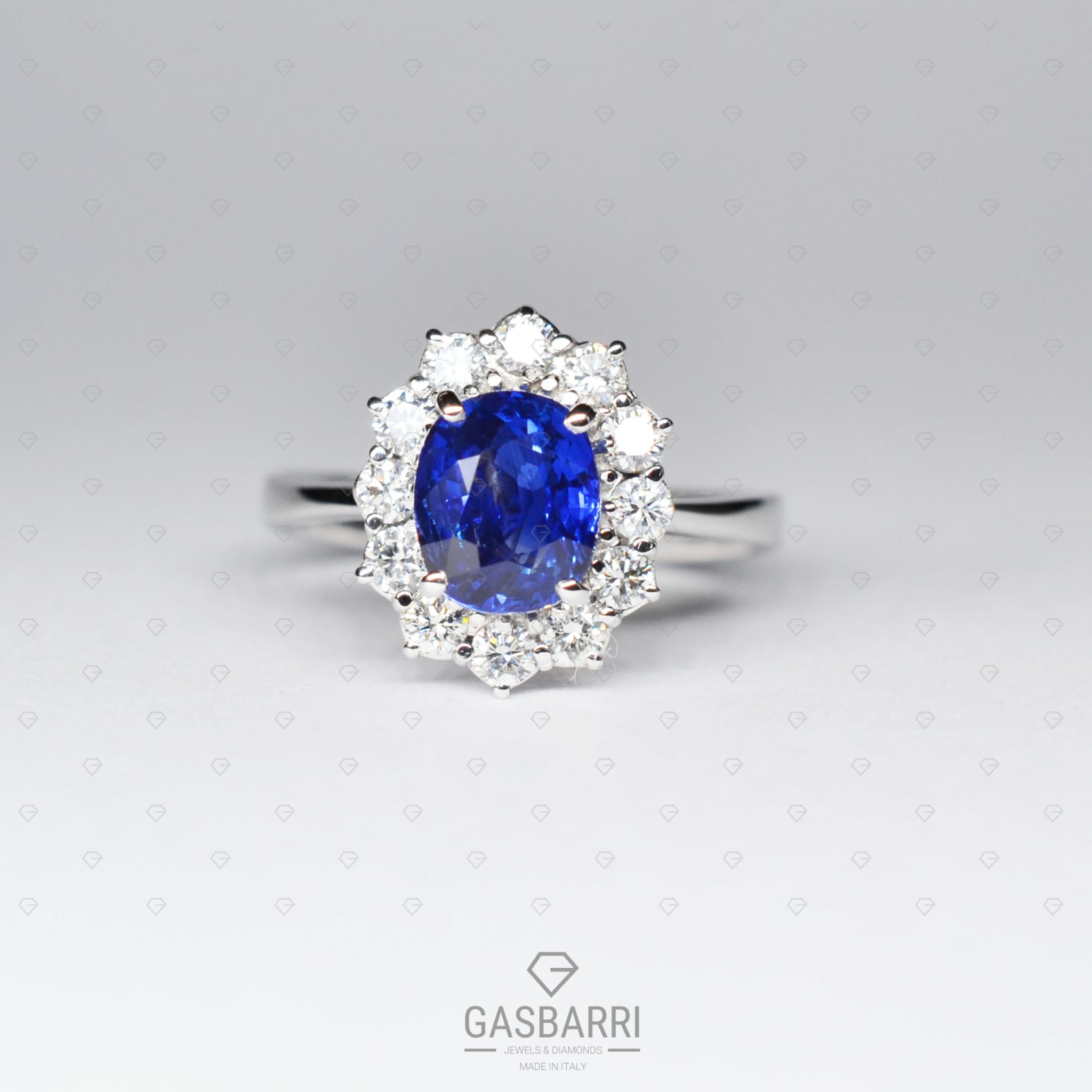 anello-zaffiro-blu-e-diamanti-4