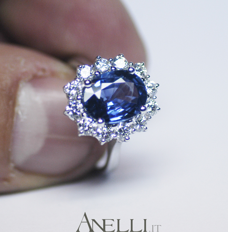 anello_con_zaffiro_naturale_di_5_carati-1
