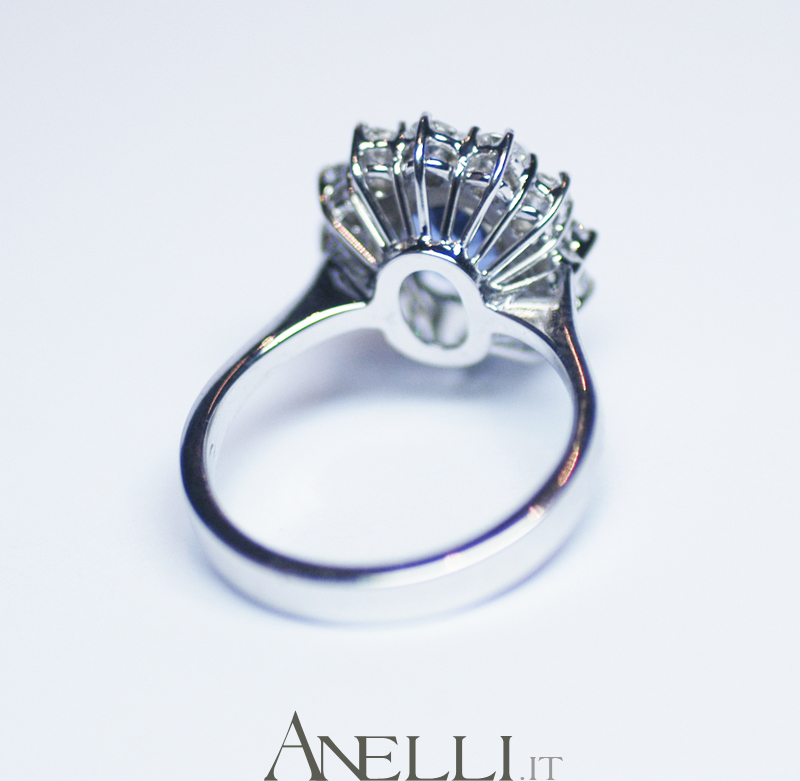 anello_con_zaffiro_naturale_di_5_carati-4