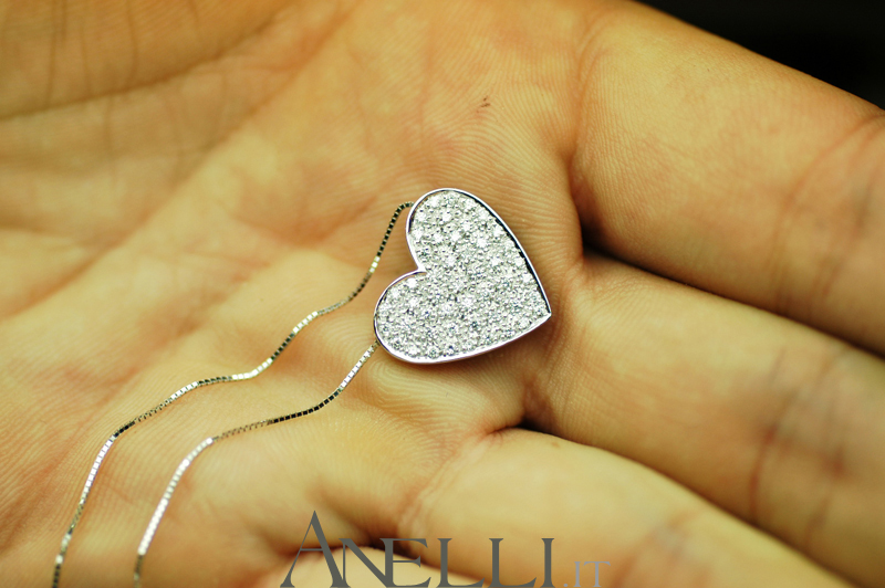 ciondolo-a-cuore-diamanti-5