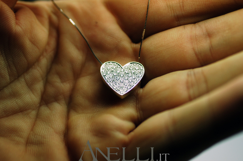 ciondolo-a-cuore-diamanti-9