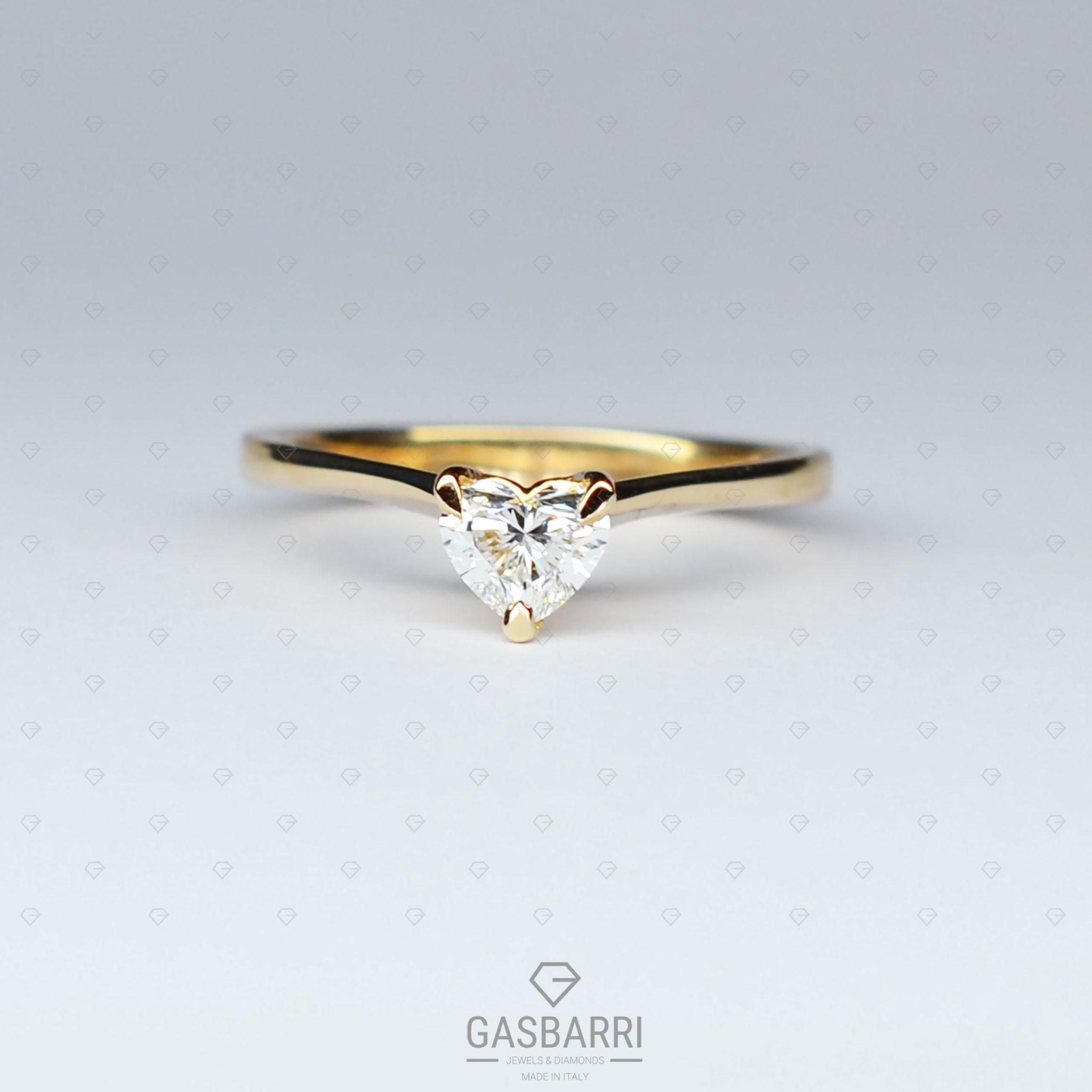 diamante-a-cuore-su-oro-giallo-1