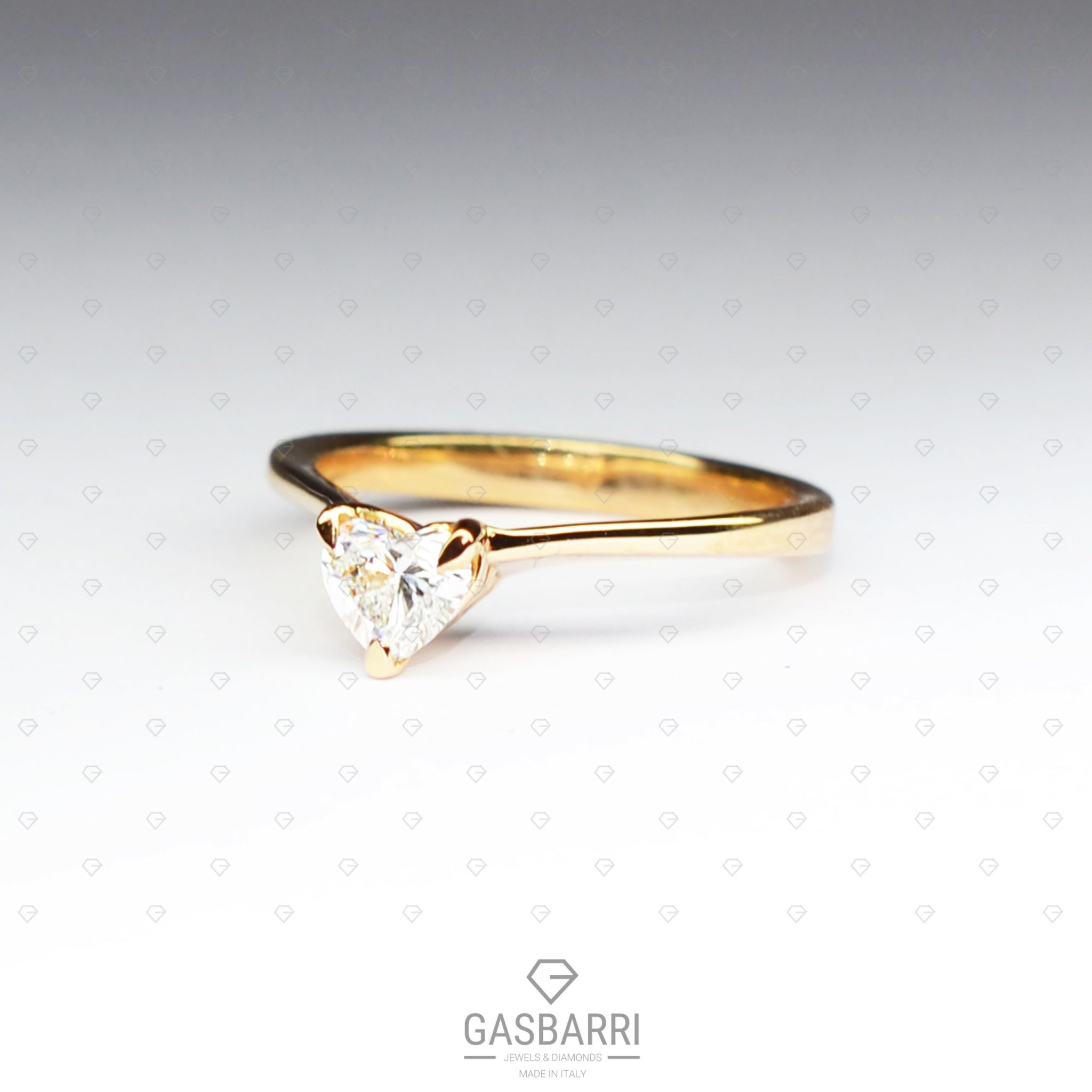 diamante-a-cuore-su-oro-giallo-3