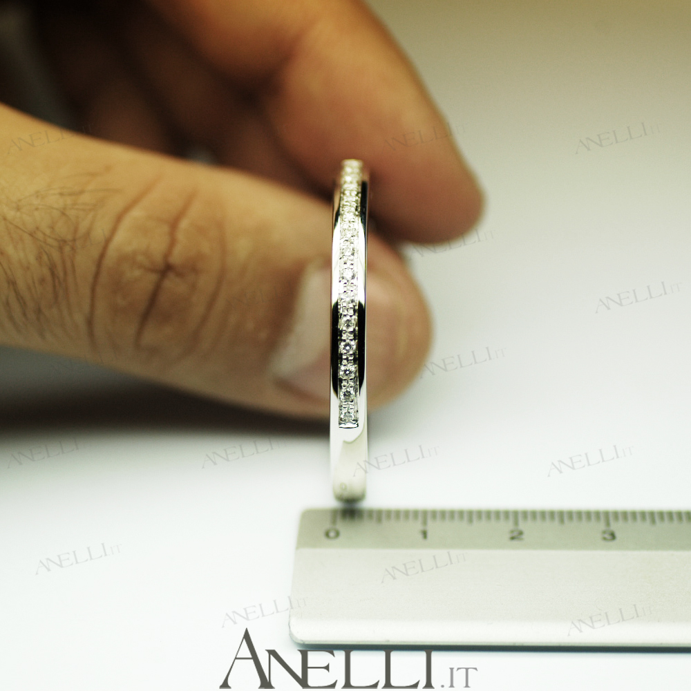 orecchini-a-cerchio-con-diamanti-8
