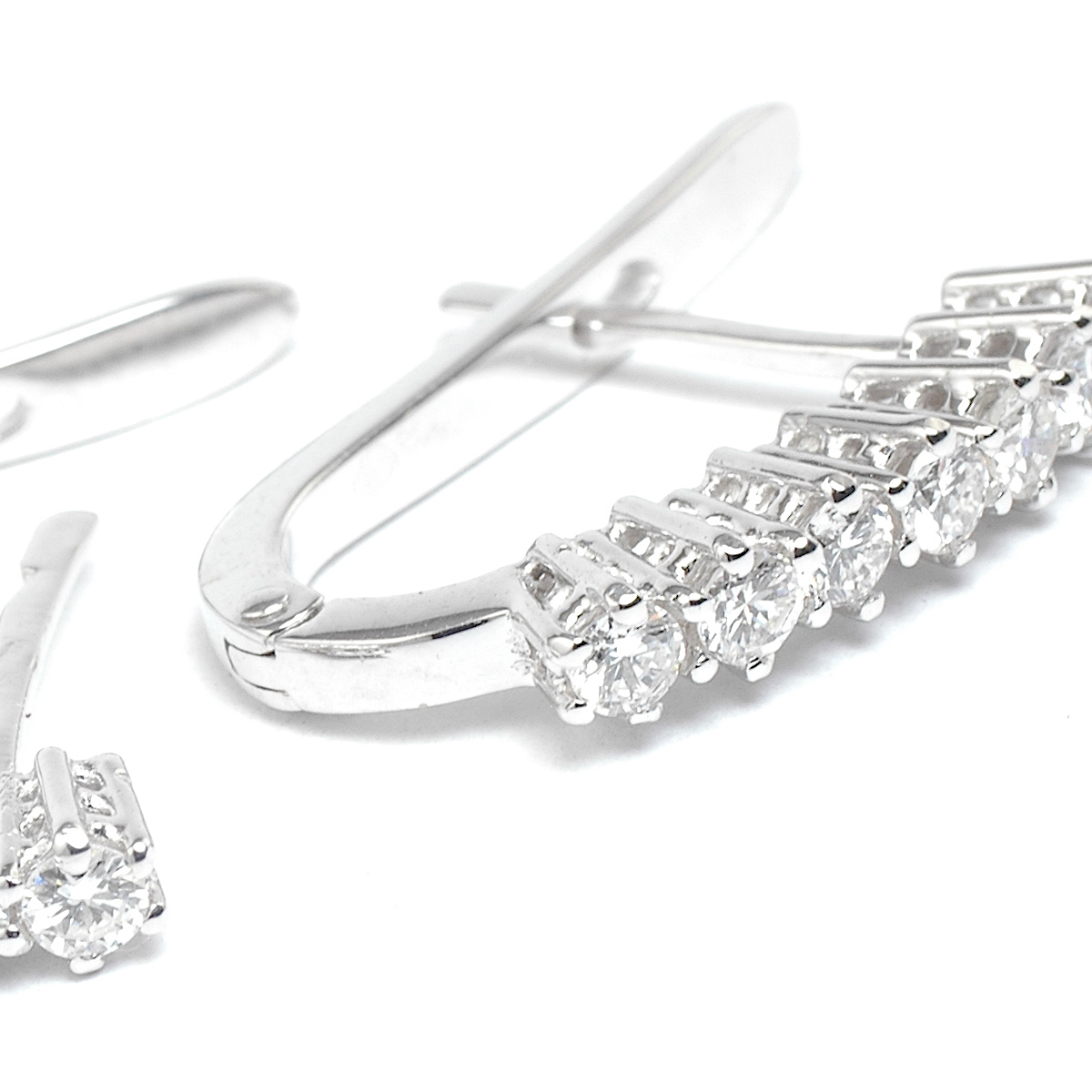 orecchini-classici-con-diamanti-2