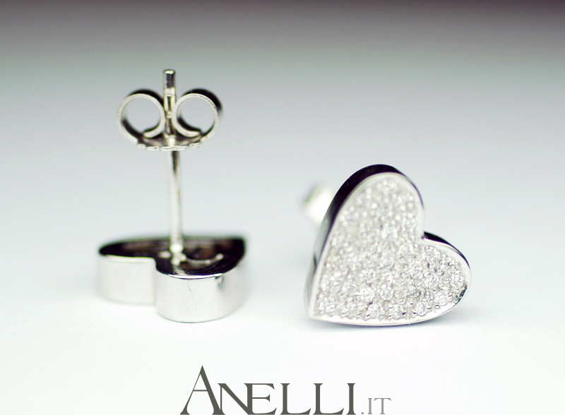 orecchini-con-cuori-a-pave-di-diamanti-1