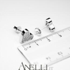 orecchini-con-cuori-a-pave-di-diamanti-2