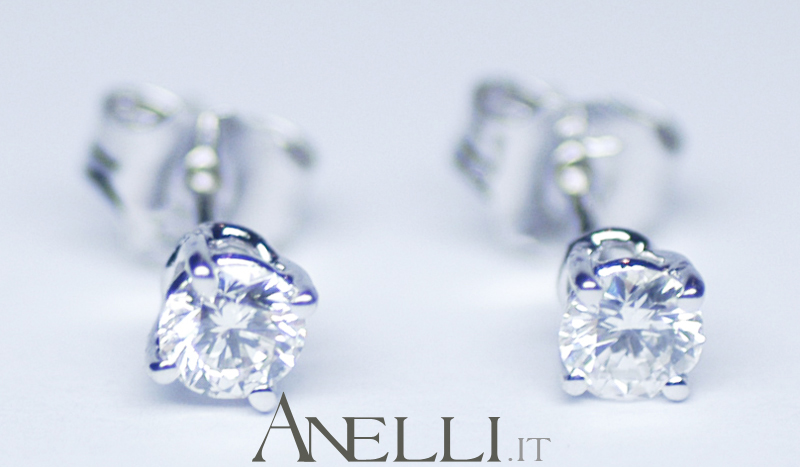 orecchini-punto-luce-0-40-carati-g-vs1-1