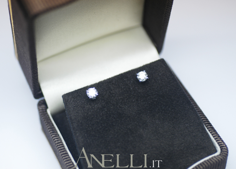orecchini-punto-luce-0-40-carati-g-vs1-3