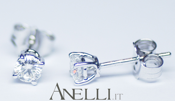 orecchini-punto-luce-0-40-carati-g-vs1-4