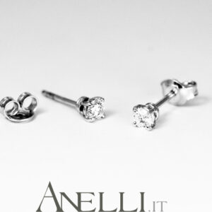 orecchini-punto-luce-di-diamanti-0-30-carati-f-vvs1-2_1