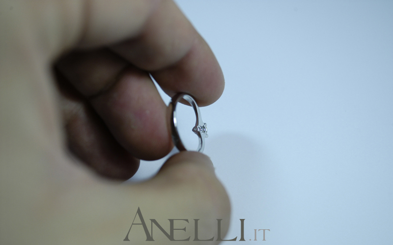 solitario-a-cuore-con-diamante-da-0-30-carati-h-vs2-14