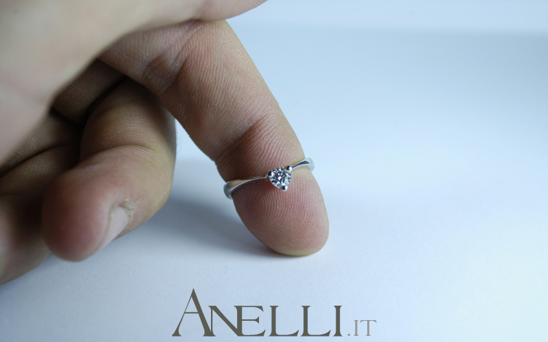 solitario-a-cuore-con-diamante-da-0-30-carati-h-vs2-6