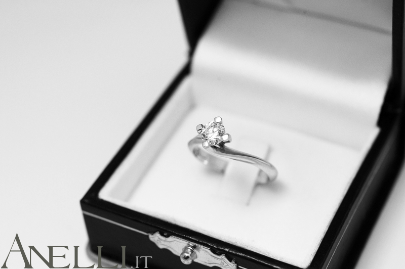 solitario-con-diamante-0-40-carati-h-vs2-7