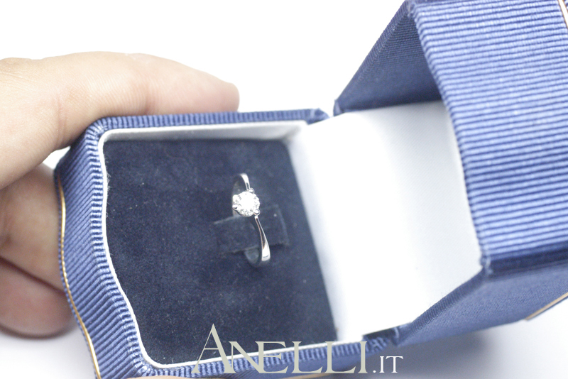 solitario-con-diamante-0-45-carati-f-vs1-1