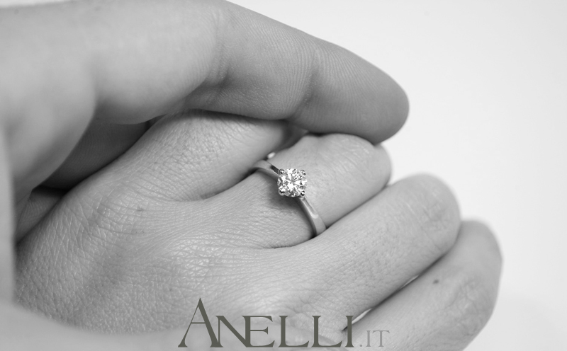 solitario-con-diamante-da-0-70-carati-colore-d-purezza-vs1-3