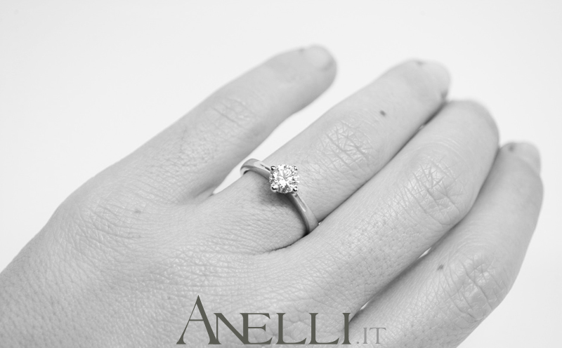 solitario-con-diamante-da-0-70-carati-colore-d-purezza-vs1-4