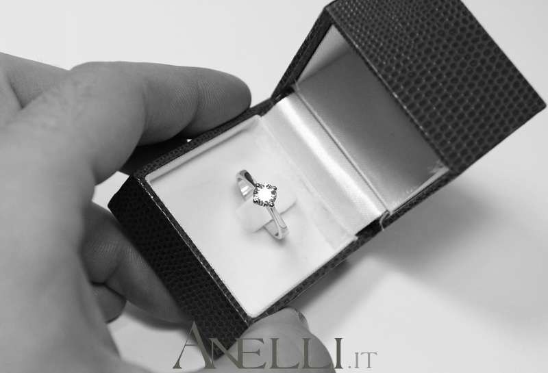 solitario-con-diamante-da-0-70-carati-colore-d-purezza-vs1-6
