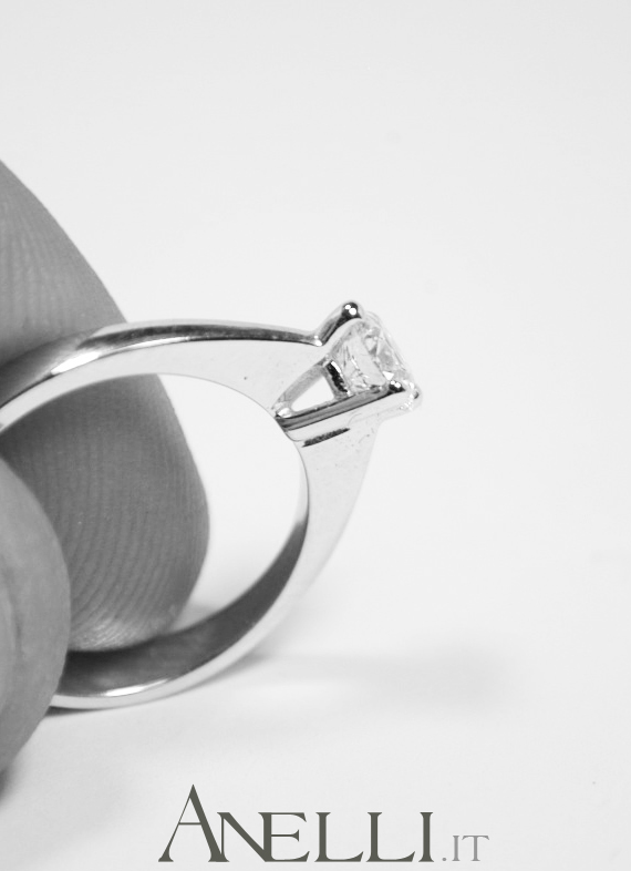 solitario-con-diamante-da-0-70-carati-colore-d-purezza-vs1-9