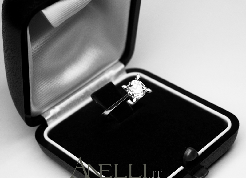 solitario-con-diamante-da-un-carato1