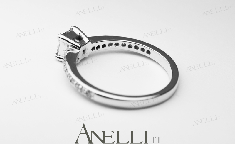 solitario-con-diamante-princess-0-40-carati-f-if-4