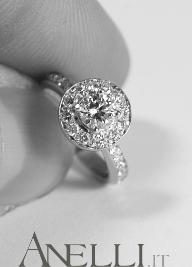solitario-con-pave-di-diamanti-1-65-carati-totali-1_1