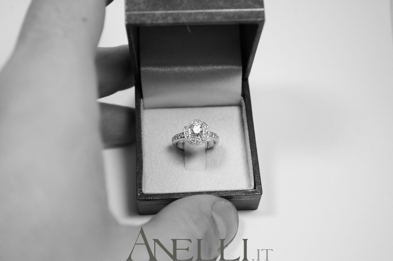 solitario-con-pave-di-diamanti-1-65-carati-totali-4_1