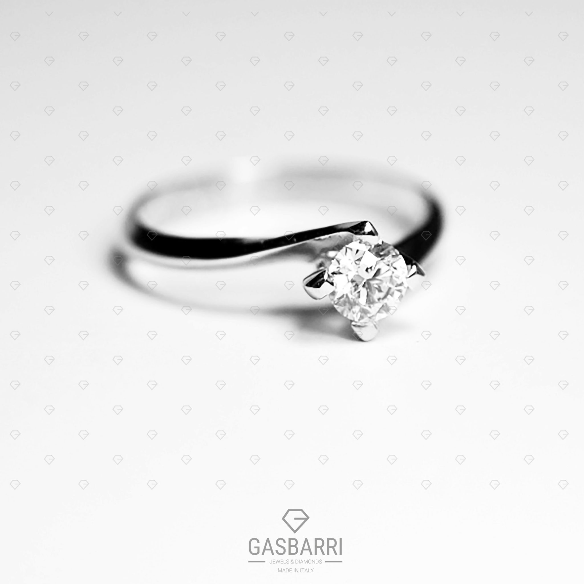 solitario-in-oro-con-diamante-0-60-ct-d-if-4