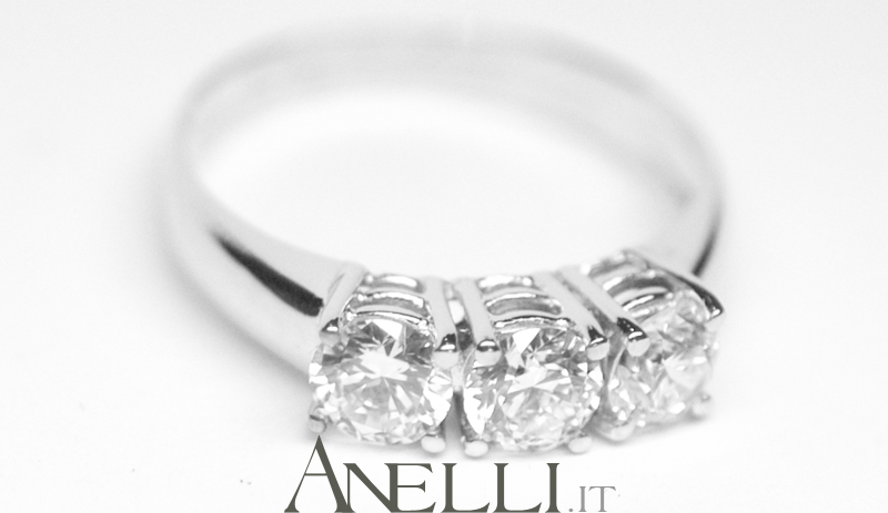 trilogy-3-diamanti-da-0-50-carati-colore-d-purezza-if-9